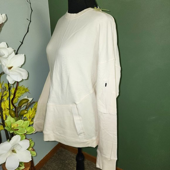 all in motion Tops - All in Motion Crew Sweatshirt Pockets and a Zipper on Arm Size L